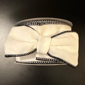 Holiday Time 18 Ft White Ribbon Black Trim 2.5 In Wide Decorative Crafts Gifts